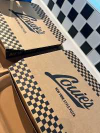 ร้านพิซซ่าใน USJ : Louie's N.Y. Pizza Parlor