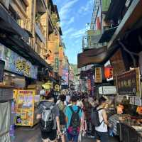 Street Food Heaven: Shilin Night Market Awaits