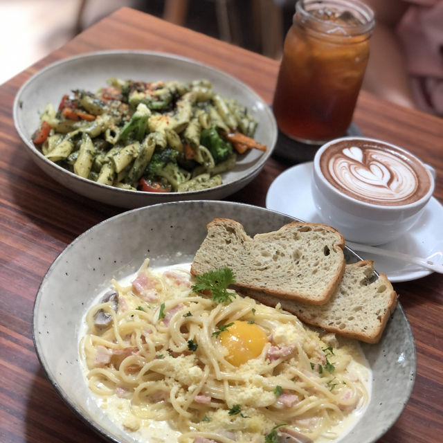 Cafe Hopping in Penang: A Modern Foodie's Guide to Hidden Gems