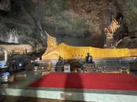 泰國攀牙府 大自然的修行場 Wat Suwan Khuha วัดสุวรรณคูหา