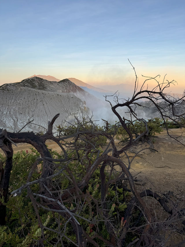 Journey to Mt. ijen: A Sunrise Hike