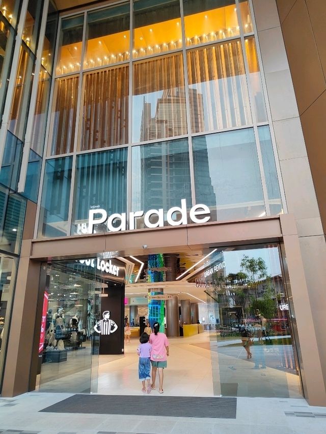 Parade mall สาขาใหม่