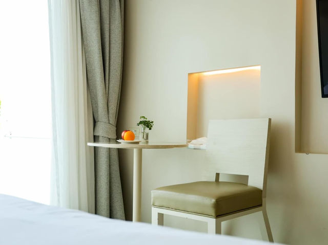 Prima Hotel Pattaya ที่พักคุมโทนสไตล์มินิมอล 