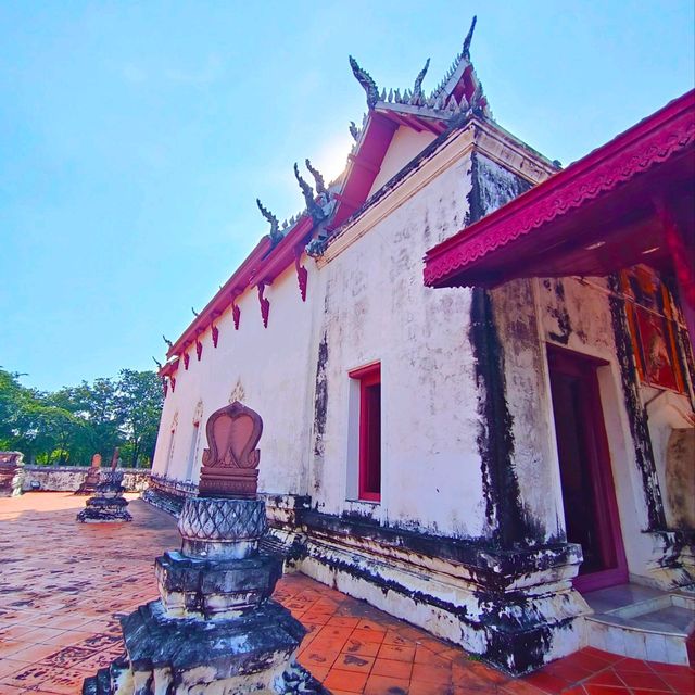 พุทธสถานเชิงท่า - หน้าโบสถ์
