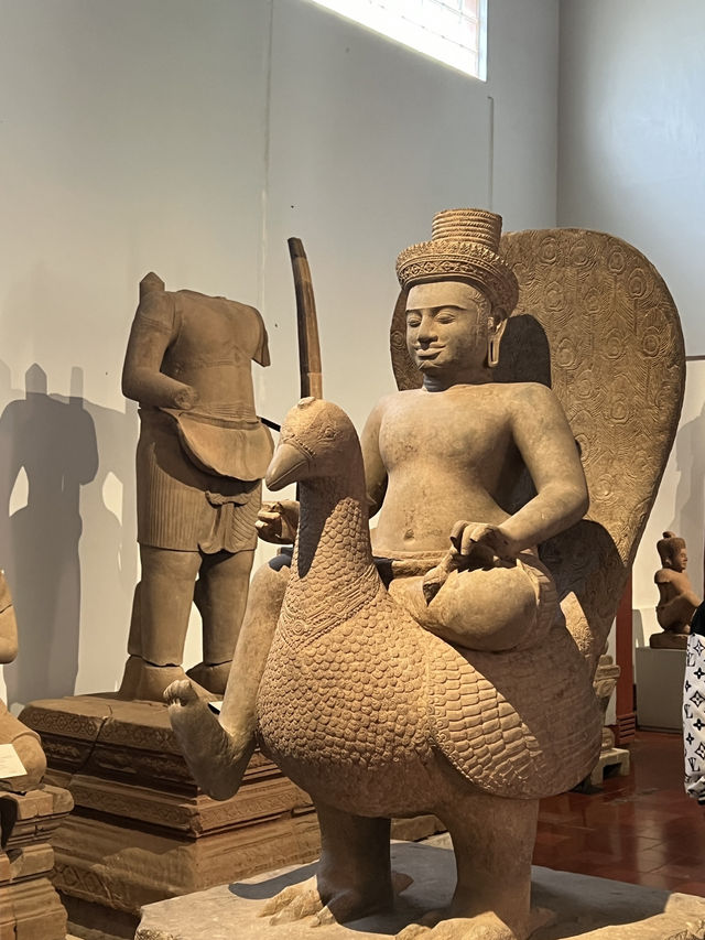 สำรวจศิลปะขอมที่ National Museum of Cambodia