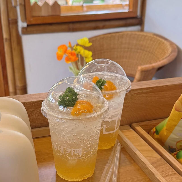 동네 카페 - ทงเน คาเฟ่