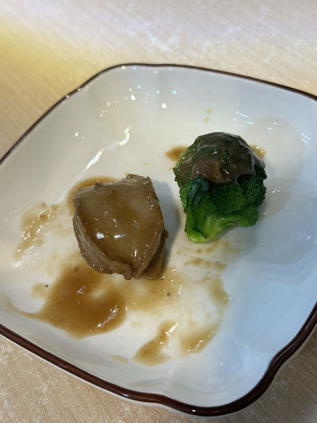 為食妹與浣熊到九龍城品嚐豪華海鮮盛宴粥底鍋