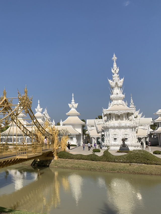 The White Temple: A Dazzling Masterpiece of Art and Spirituality in Chiang Rai