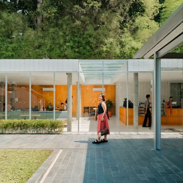 HOME GROUND RESTAURANT