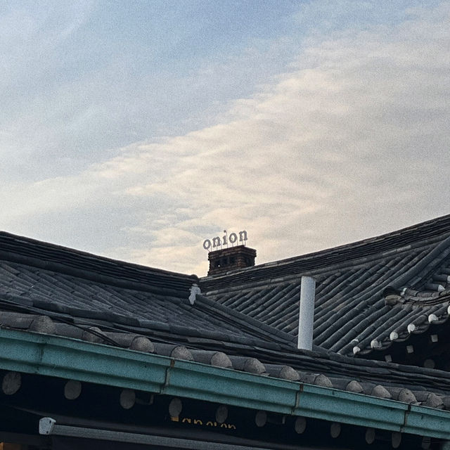 한옥에 둘러싸이고 싶을 땐☕️