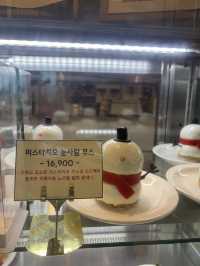 인천에 “🍓딸기 크리스마스 트리🎄”가 떳다