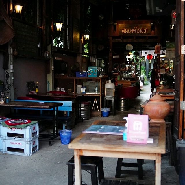 泰國清邁_สมยงค์โภชนา_寶藏般美味泰北麵店