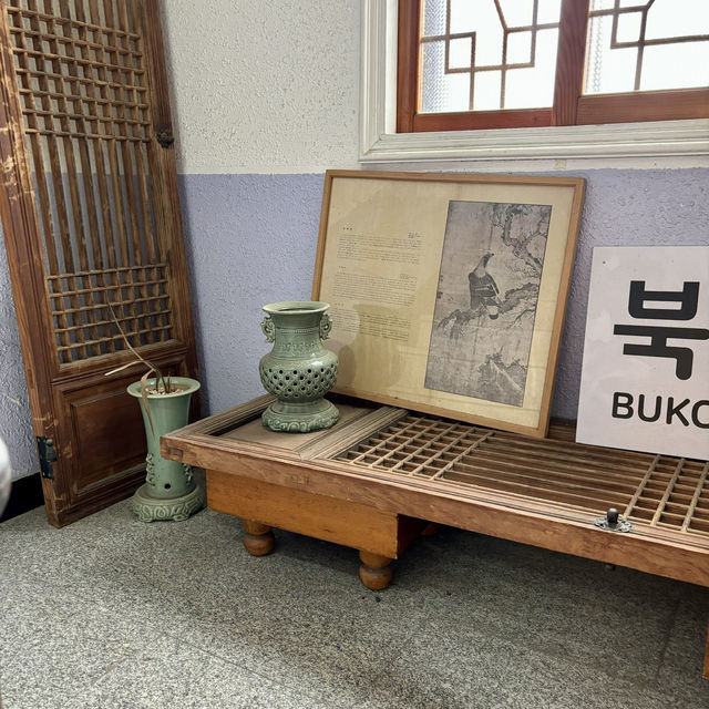 【韓国ソウル・三清洞】北村韓屋村の眺めを満喫できるカフェ「北村展望台カフェ」