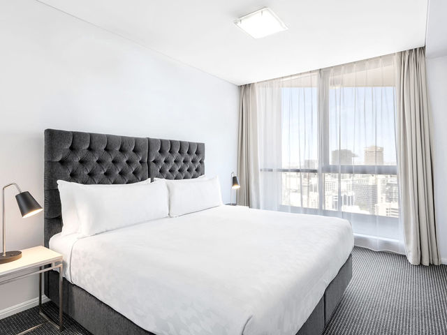Meriton Suites Campbell Street