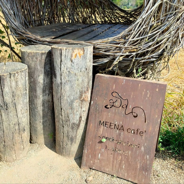 【カンチャナブリー】お寺が見える田園カフェ MEENA Cafe