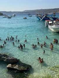 【マルタ・コミノ島】1度は行きたい!!美しすぎる透き通ったブルーの海🏖
