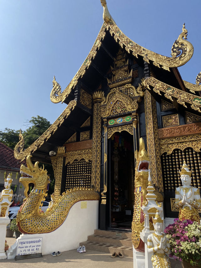 【チェンマイ観光】チェンマイの守護寺「ワット インタキン サドゥムアン」✨🏯
