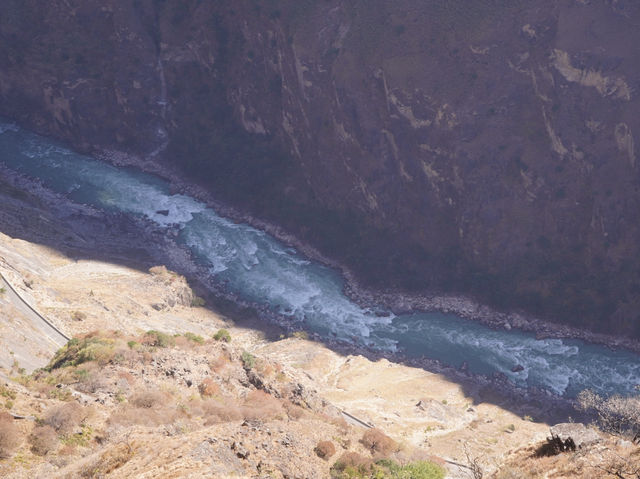 Epic Adventure: 2-Day, 1-Night Hike at Tiger Leaping Gorge 🏞️⛰️
