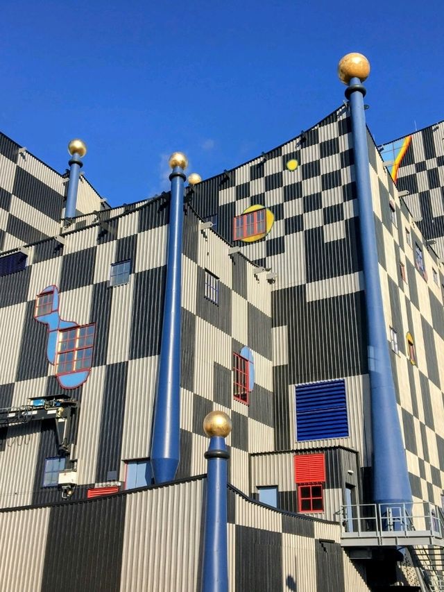 顛覆刻版印象，藝術與環保的最佳結合：維也納焚化爐電廠 Spittelau Incinerator