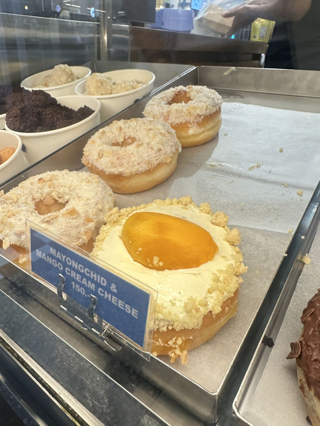 Drop by Dough : คาเฟ่โดนัท&คอฟฟี่ สาขาใหม่ CTW