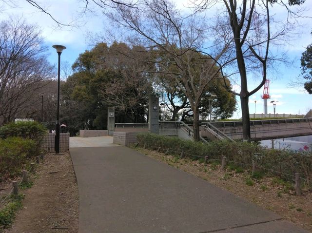 Kinuta Park (砧公園)  Kinuta Park (砧公園)