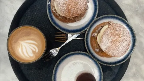 Busy and Popular — traveler post in Anglesea