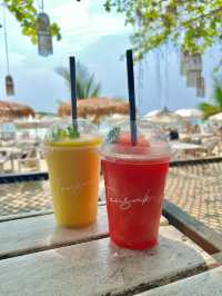 ต้นสักคาเฟ่ หาดทรายแก้ว เกาะเสม็ด