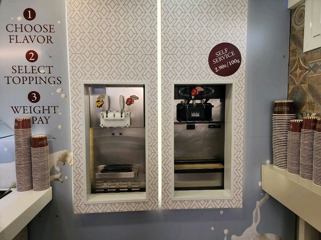 [🇬🇷サントリーニ] 甘党必見！Solo Gelato の絶品ジェラート＆ギリシャヨーグルト