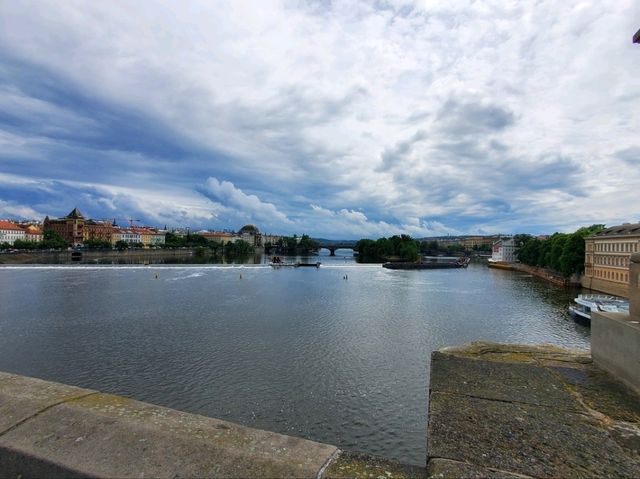 [🇨🇿プラハ] カレル橋 — 歴史と美しい景観が交錯するプラハの象徴