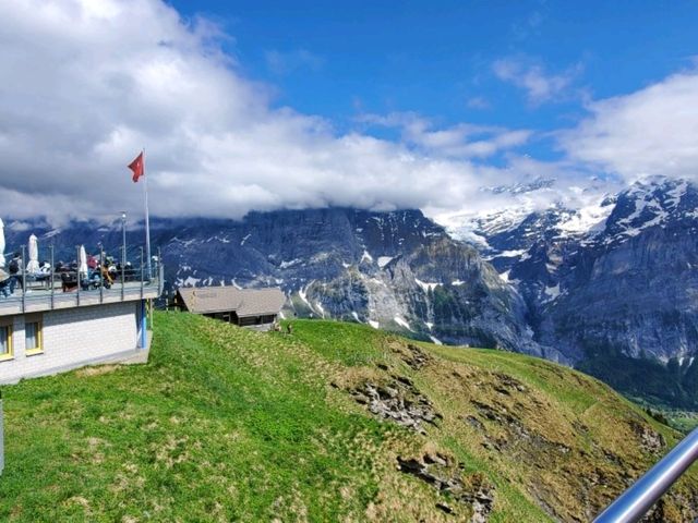 [🇨🇭スイス] フィルスト — 美しいアルプスの絶景と冒険が待つ山の楽園