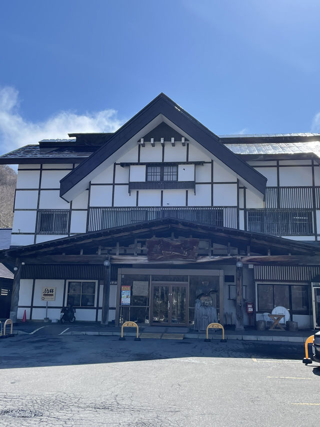 【長崎×酸ヶ湯温泉】広さ160畳の総ヒバ造りの浴場