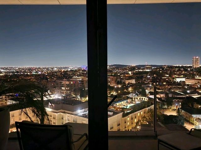 [🇺🇸ロサンゼルス]ビバリーヒルズの夕焼けと夜景: 美しい景色を堪能