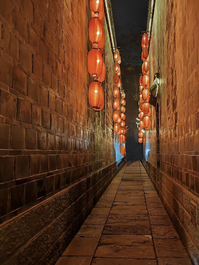 Jinli After Sunset: Where Red Lanterns, Ancient Alleys & Instagram Dreams Come Alive!