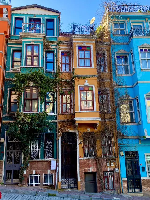 Getting Lost in Color: A Day in Balat, Istanbul