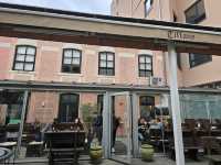 ร้าน Tiffany เมือง Karlovac 