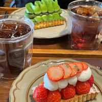 일본 여행 / 나고야 에서 맛보는 신선한 과일 타르트 카페 Hyde&Away Nagoya