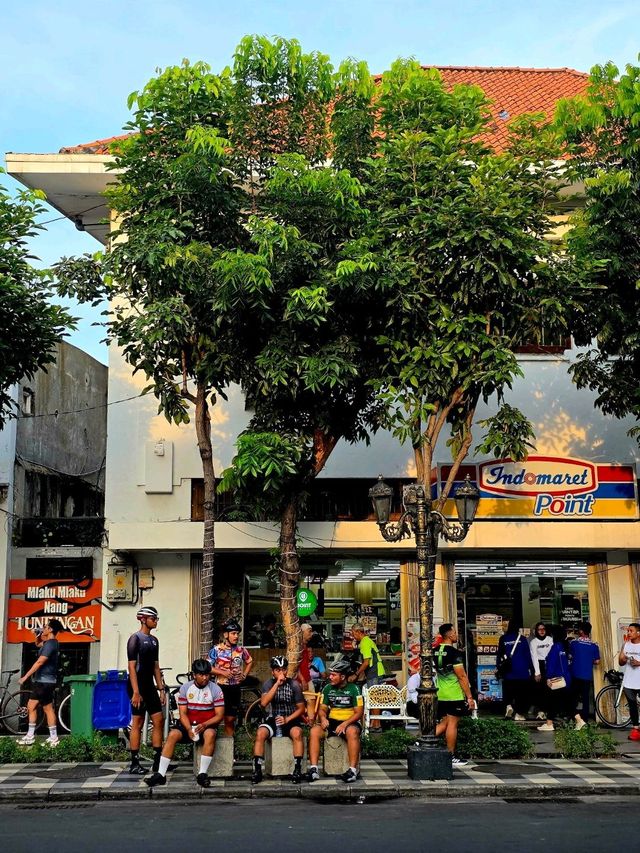 Tunjungan Street, Surabaya