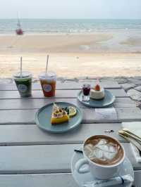 คาเฟ่น่ารัก ใกล้ชิดทะเล สายลม แสงแดด
