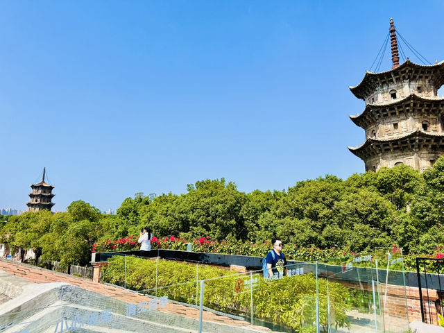 Rooftop Reverie: Capturing Quanzhou’s Soul at Golden Hour