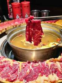 📍 深圳必吃！就犟牛肉火鍋🍲繁花似錦拼盤