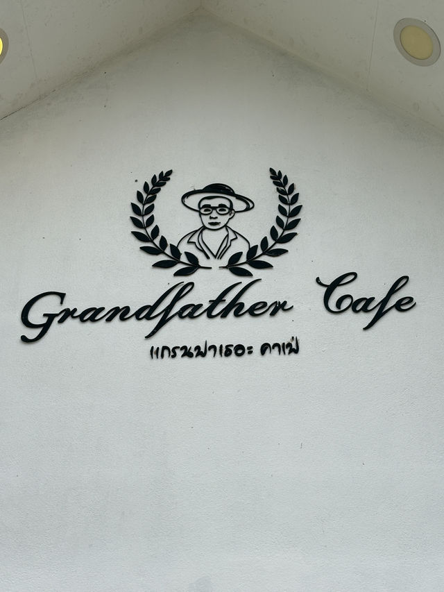 Grandfather cafe - พังงา 