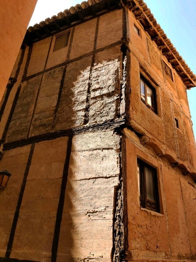 阿爾巴拉辛 (Albarracín) 的一個非常受歡迎的角落，也是必去的一站。