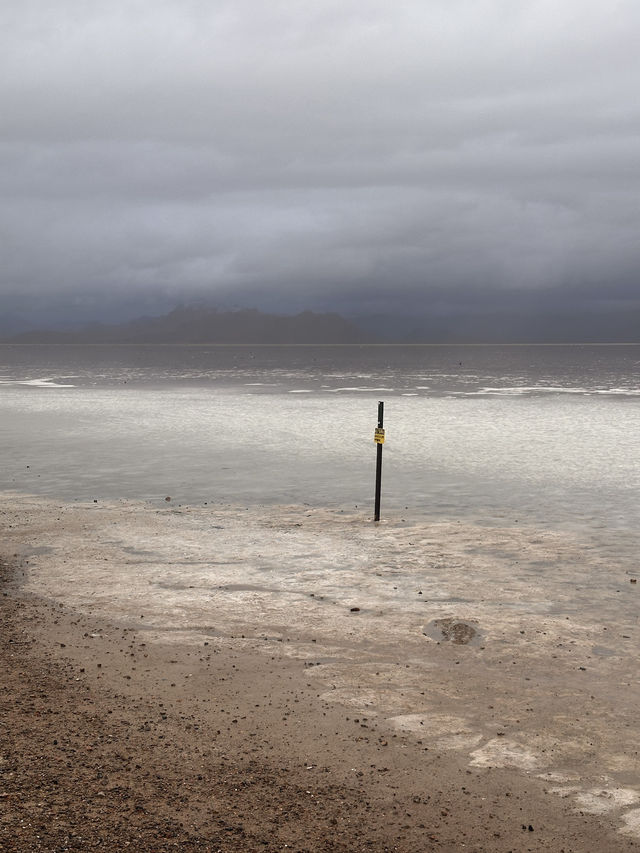 Watch The World Disappear In The Endless Salt Flats Of Bonneville