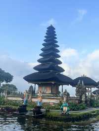 美しい景色のヒンズー教寺院