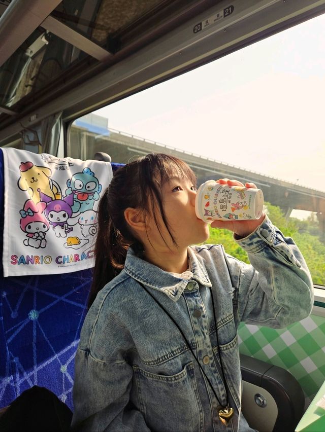 台湾周遊 サンリオ電車