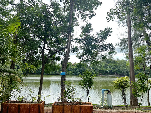 สระโกสินารายณ์และแนวกำแพงเมือง บ้านโป่ง ราชบุรี
