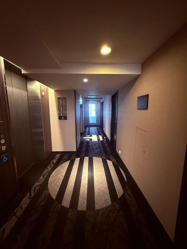 沖繩｜縣廳站步行五分鐘 緊湊房型CP值超高的飯店