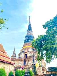 歴史の中にタイムスリップ！ワット・ヤイ・チャイ・モンコンで勝利のエネルギーを感じてみよう 🇹🇭🛕✨