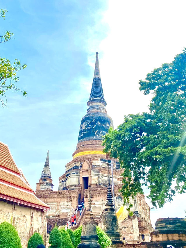 歴史の中にタイムスリップ！ワット・ヤイ・チャイ・モンコンで勝利のエネルギーを感じてみよう 🇹🇭🛕✨