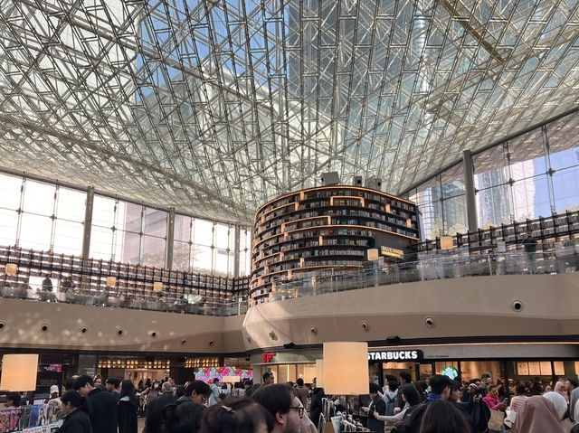 📚도심 속 힐링 공간, 서울 코엑스 별마당 도서관의 매력🌟